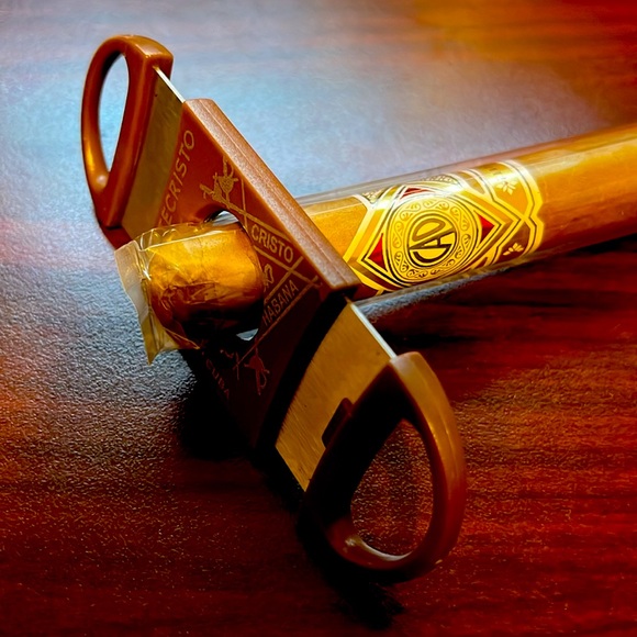 Montecristo Cutter Gift Set (cigar not included) - Picture 2 of 4